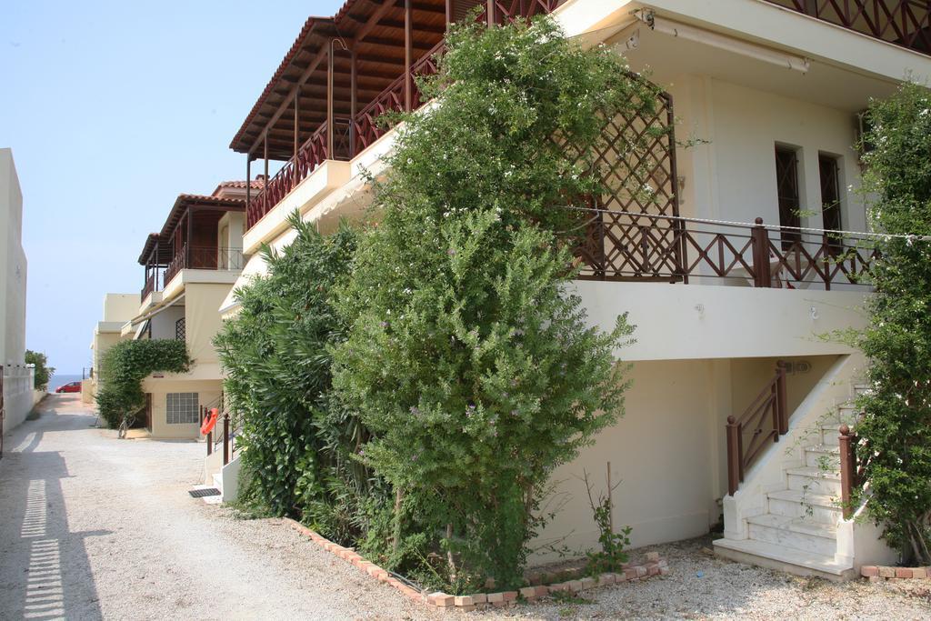 Two-Floor House Next To Sea Apartamento Loutráki Exterior foto